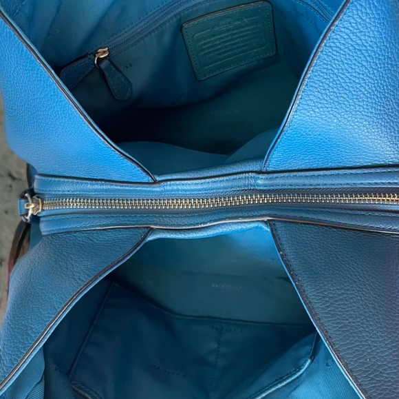 Coach 🔹️Cadet Blue🔹️Leather Carriage Edie Shoulder Bag - Picture 3 of 3